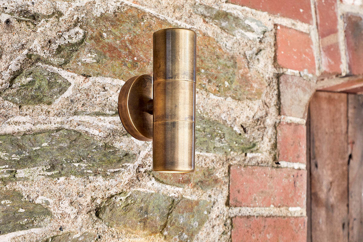Vitla Outdoor Wall Lamp - Antique Brass – Nkuku