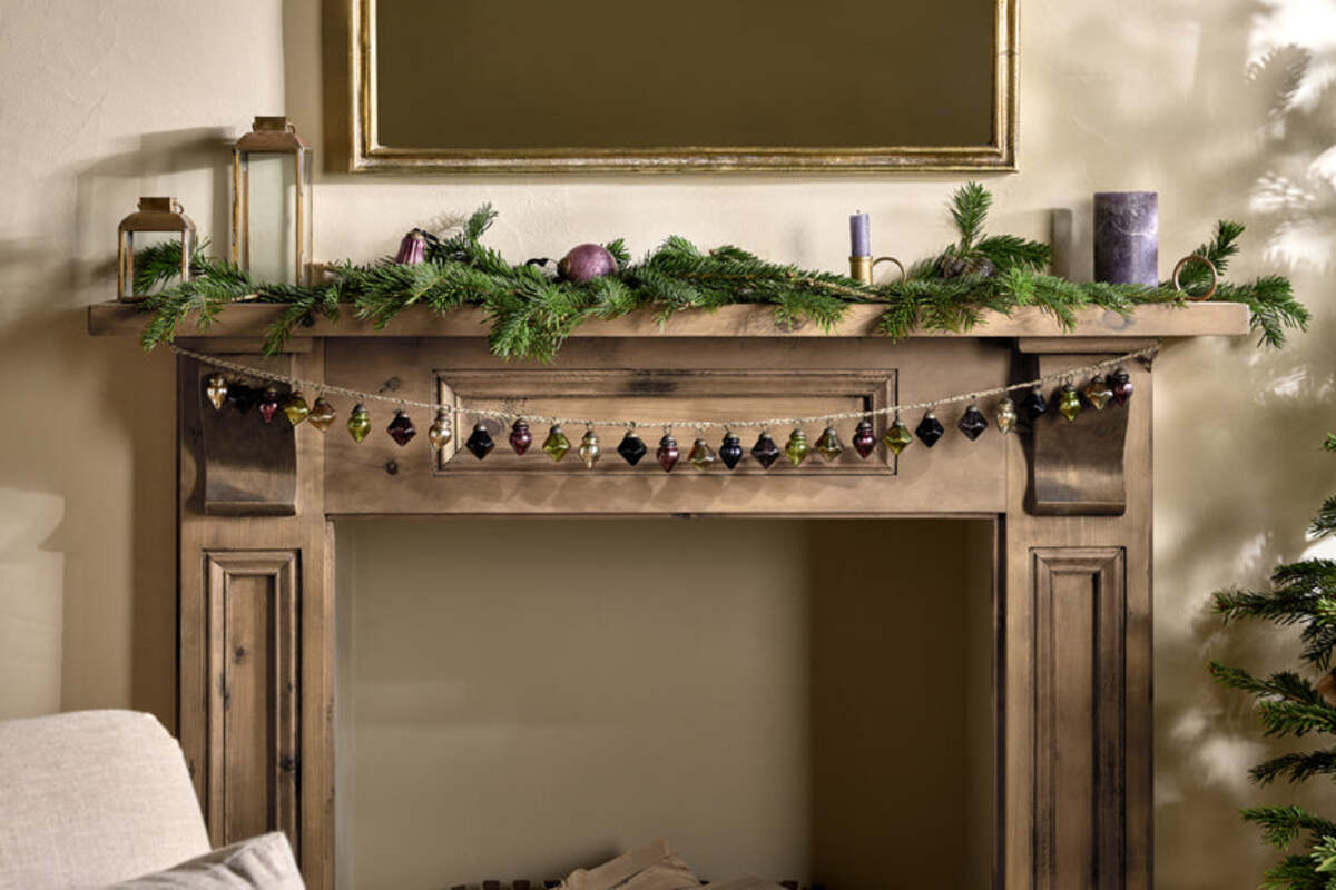 Ekiti Bauble Garland