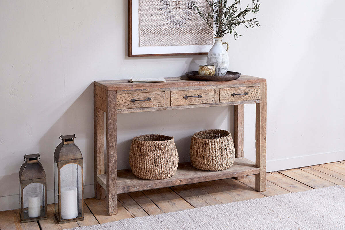 Natural Console Tables: Enhance Your Home with Organic Elegance