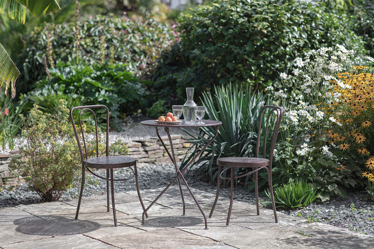 Jeavika Iron Outdoor Bistro Chair  - Black