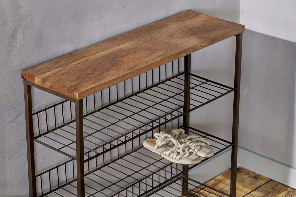 Beautiful view of Offering Standing Shelves