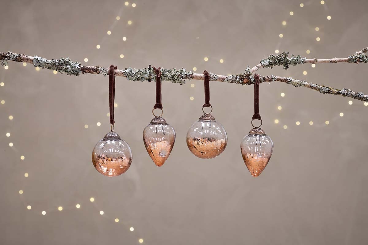 Nevasa Baubles Clear & Antique