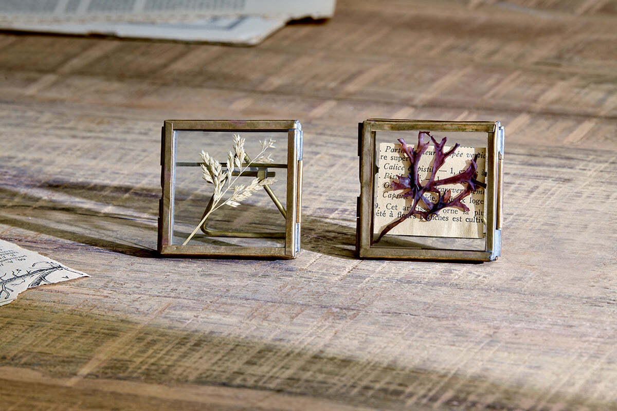 Tiny Danta Frame Antique Brass