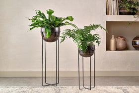 Endo Reclaimed Iron Planter Stand-nkuku